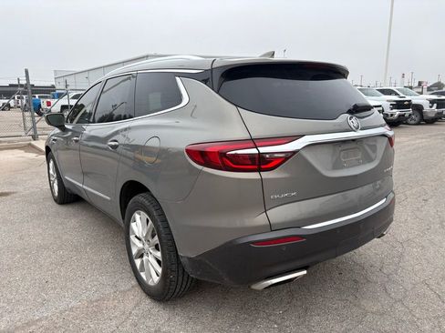 Used 2018 Buick Enclave Premium w/ Experience Buick Package FWD image 3