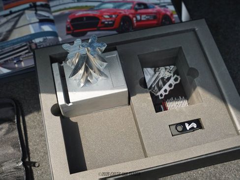 Used 2021 Ford Mustang Shelby GT500 w/ Carbon Fiber Track Pack RWD image 85
