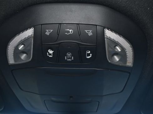 Used 2019 Chrysler Pacifica Touring Plus w/ S Appearance Package image 33