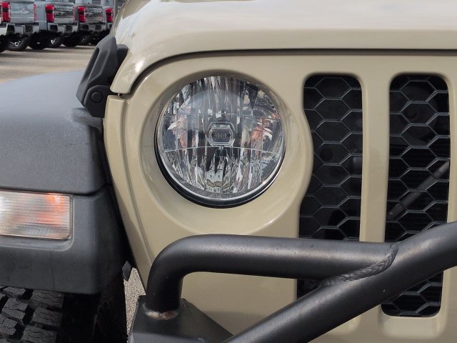 Used 2020 Jeep Gladiator Sport w/ Quick Order Package 24S AWD/4WD image 10