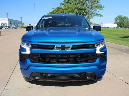 Used 2023 Chevrolet Silverado 1500 RST AWD/4WD image 2