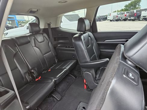Used 2020 Kia Telluride S AWD/4WD image 32