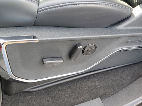 New 2025 Ford F250 Platinum image 20