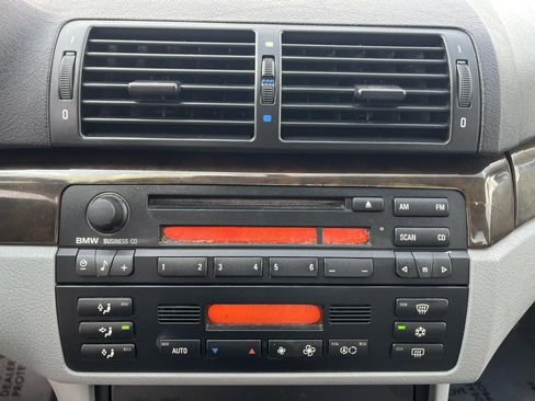 Used 2000 BMW 323i Sedan RWD image 14