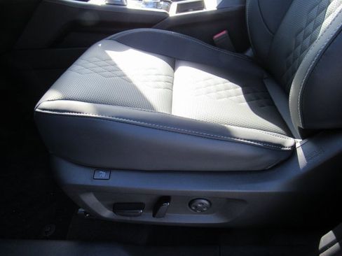 New 2025 Mitsubishi Outlander SEL Black Edition image 14