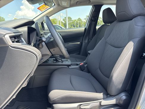 Used 2026 Toyota Corolla Cross LE w/ Moonroof Package FWD image 15