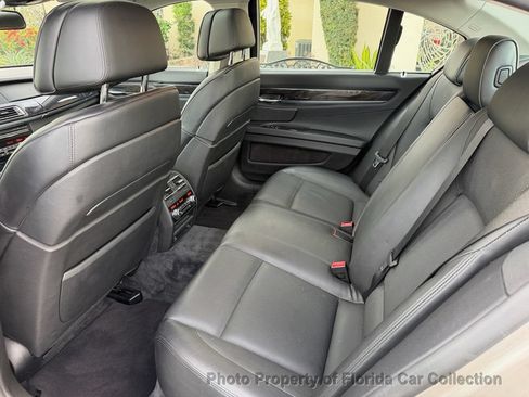 Used 2011 BMW 750i RWD image 9