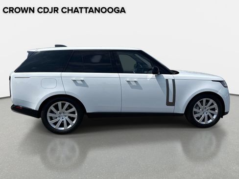 Used 2023 Land Rover Range Rover SE AWD/4WD image 3
