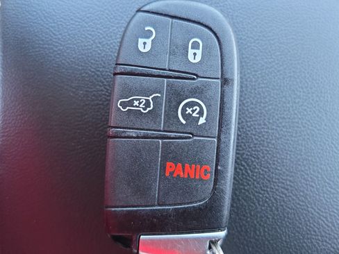 Used 2015 Jeep Grand Cherokee Limited image 29