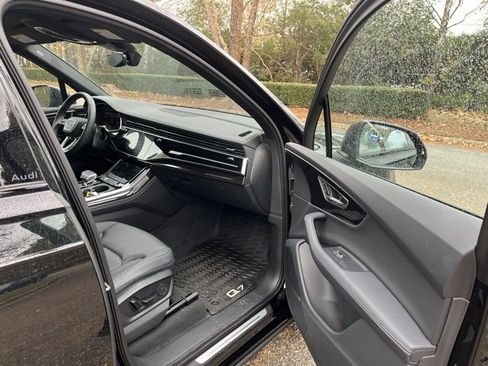 Used 2025 Audi Q7 3.0T Premium Plus image 10