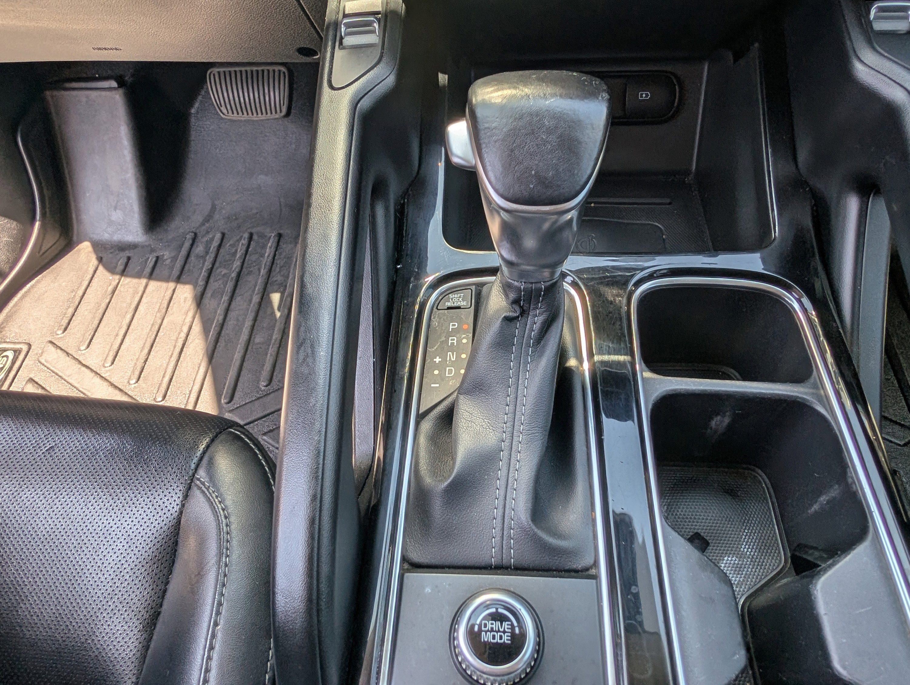 Used 2022 Kia Telluride S FWD image 15