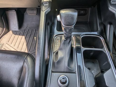 Used 2022 Kia Telluride S FWD image 15