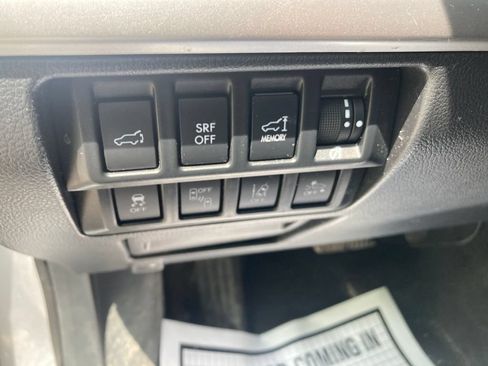 Used 2017 Subaru Outback 2.5i Premium AWD/4WD image 39