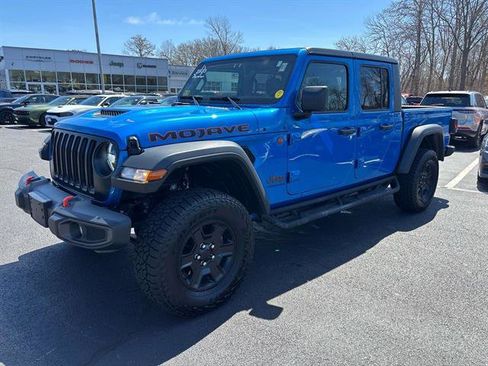 Used 2023 Jeep Gladiator Mojave w/ Cold Weather Group AWD/4WD image 7