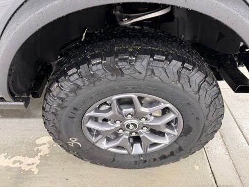 New 2025 Ford Bronco Badlands image 5