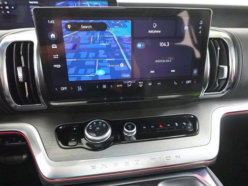 Used 2025 Ford Expedition Max Platinum image 18