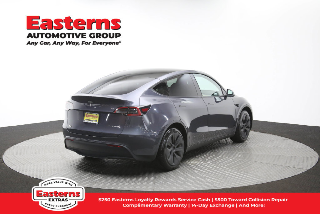 Used 2022 Tesla Model Y Long Range AWD/4WD image 36