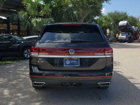 Certified 2026 Volkswagen Atlas SE w/ Black Wheel Package AWD/4WD image 5