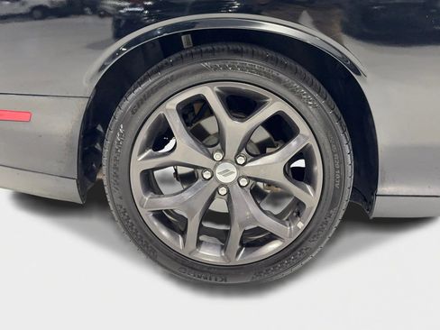 Used 2018 Dodge Challenger SXT Plus image 20