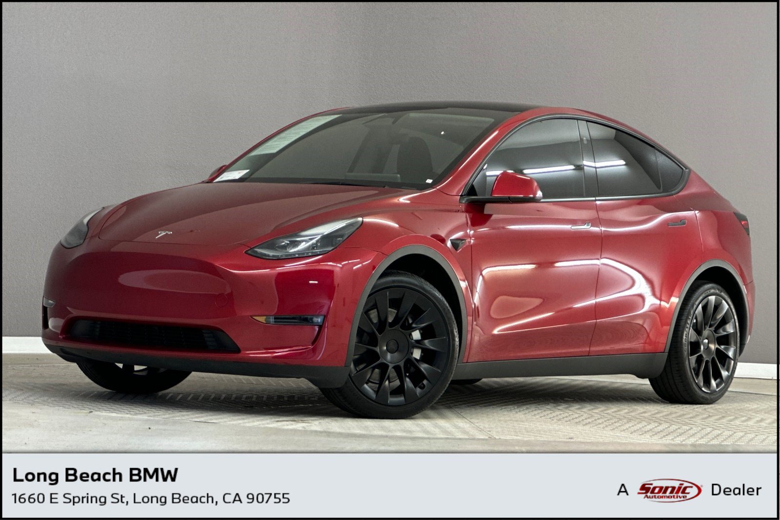 Used 2024 Tesla Model Y Long Range AWD/4WD image 1