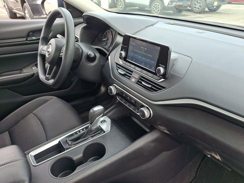 Used 2023 Nissan Altima 2.5 S FWD image 12