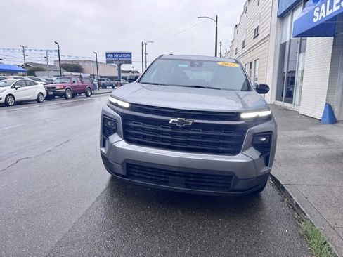 New 2026 Chevrolet Traverse LT w/ Midnight/Sport Edition image 3