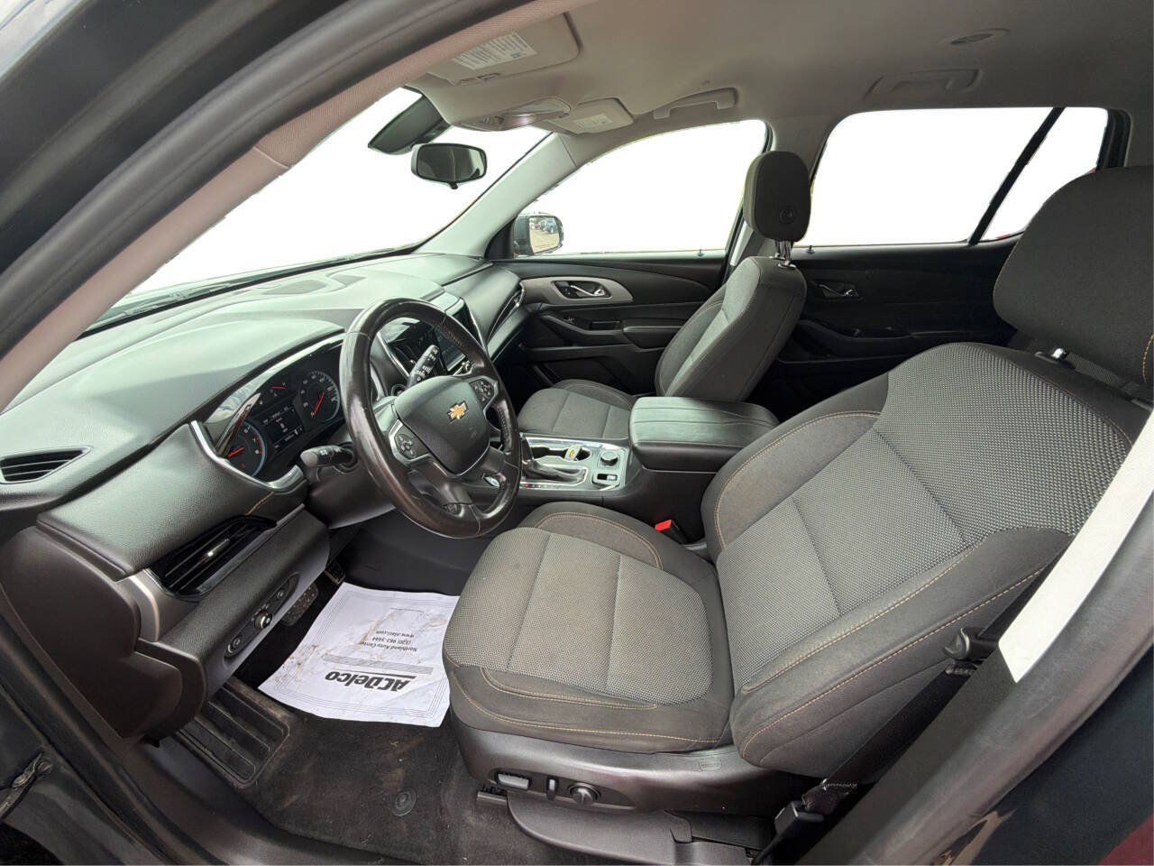 Used 2018 Chevrolet Traverse LT w/ LPO, 'HIT The Road' Package FWD image 9