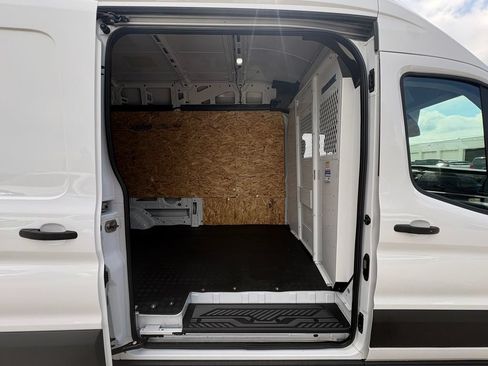Used 2025 Ford Transit 250 148 High Roof AWD image 22