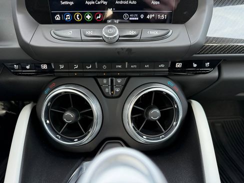Used 2023 Chevrolet Camaro LT image 31