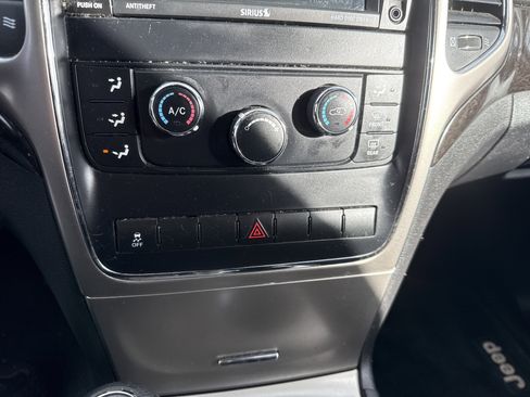 Used 2012 Jeep Grand Cherokee Laredo image 21