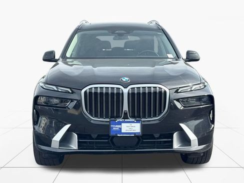 Used 2025 BMW X7 xDrive40i AWD/4WD image 9