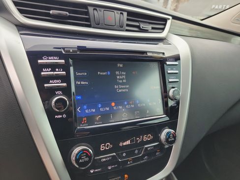 Used 2017 Nissan Murano SV w/ Premium Plus Package image 18