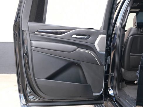 Used 2021 Cadillac Escalade ESV Sport w/ Driver Assist Tech Package RWD image 24