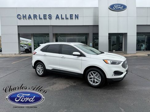 Used 2023 Ford Edge SEL w/ Convenience Package AWD/4WD image 2