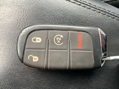 Used 2025 Jeep Compass Limited AWD/4WD image 21