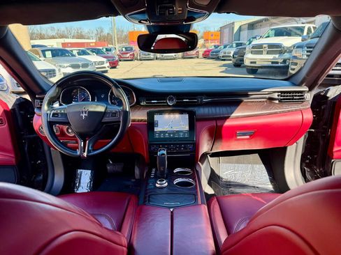 Used 2019 Maserati Quattroporte S Q4 AWD/4WD image 25