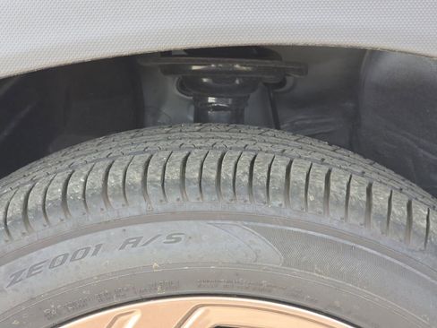 Certified 2025 Subaru Ascent Bronze Edition w/ Popular Package #2 image 31