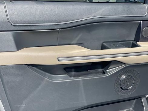 Used 2024 Ford Expedition Max Limited image 33