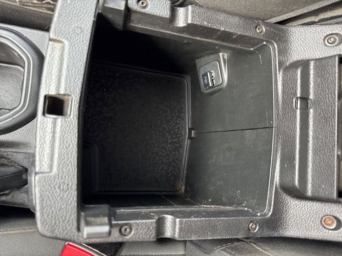 Used 2019 Jeep Wrangler Sport image 24