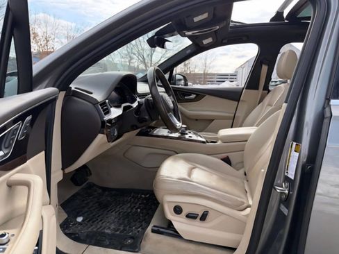 Used 2017 Audi Q7 3.0T Premium Plus w/ Premium Plus Package image 10