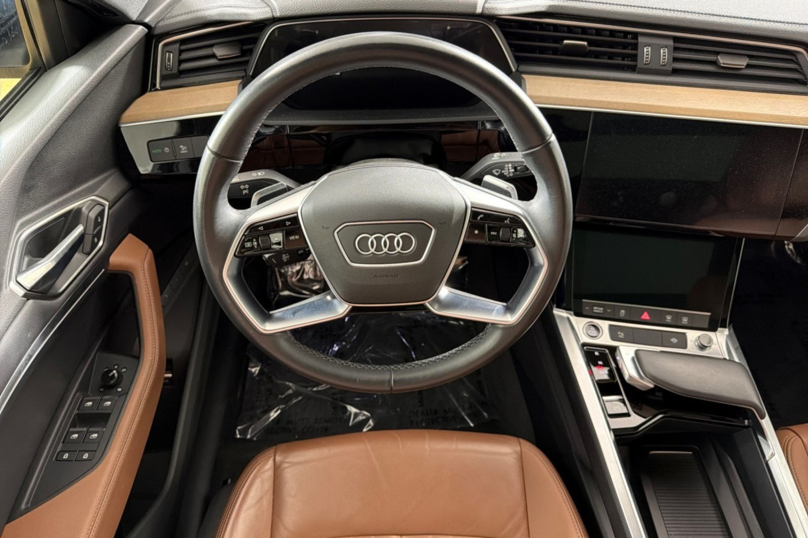 Used 2024 Audi Q8 e-tron Premium AWD/4WD image 13