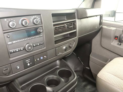 Used 2020 Chevrolet Express 3500 w/ Power Convenience Package image 19