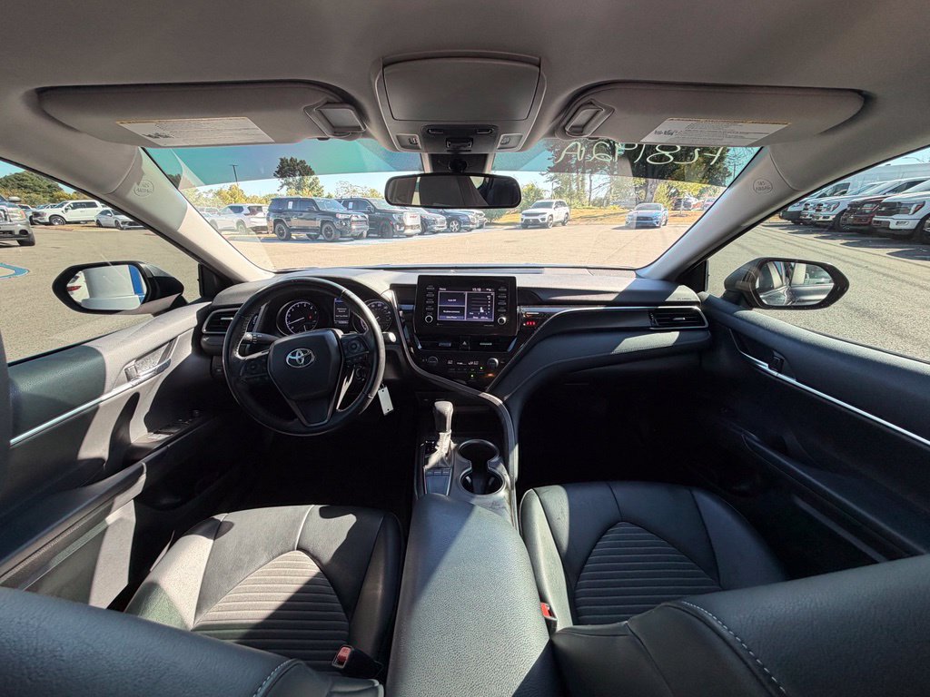 Used 2023 Toyota Camry SE FWD image 14