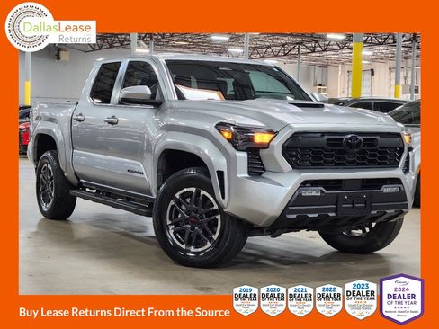 Used 2024 Toyota Tacoma TRD Sport RWD image 1