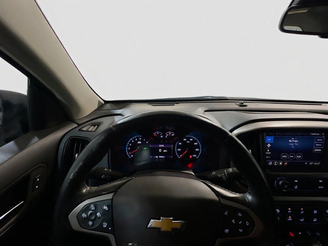 Used 2022 Chevrolet Colorado Z71 w/ Safety Package AWD/4WD image 7