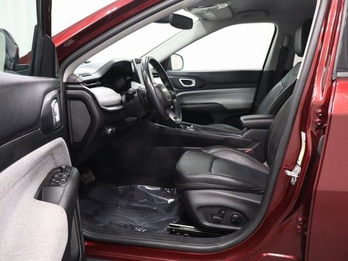 Used 2022 Jeep Compass Latitude AWD/4WD image 12