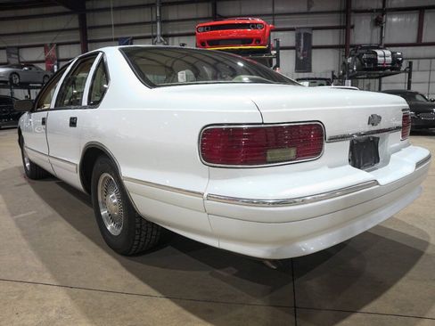 Used 1996 Chevrolet Impala SS RWD image 6