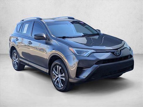 Used 2018 Toyota RAV4 LE image 3