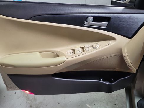 Used 2012 Hyundai Sonata GLS image 16