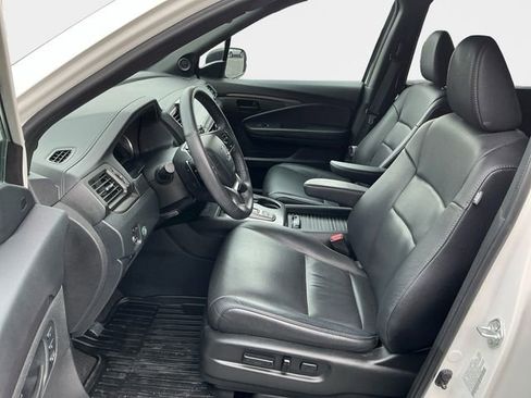 Used 2023 Honda Passport EX-L image 10